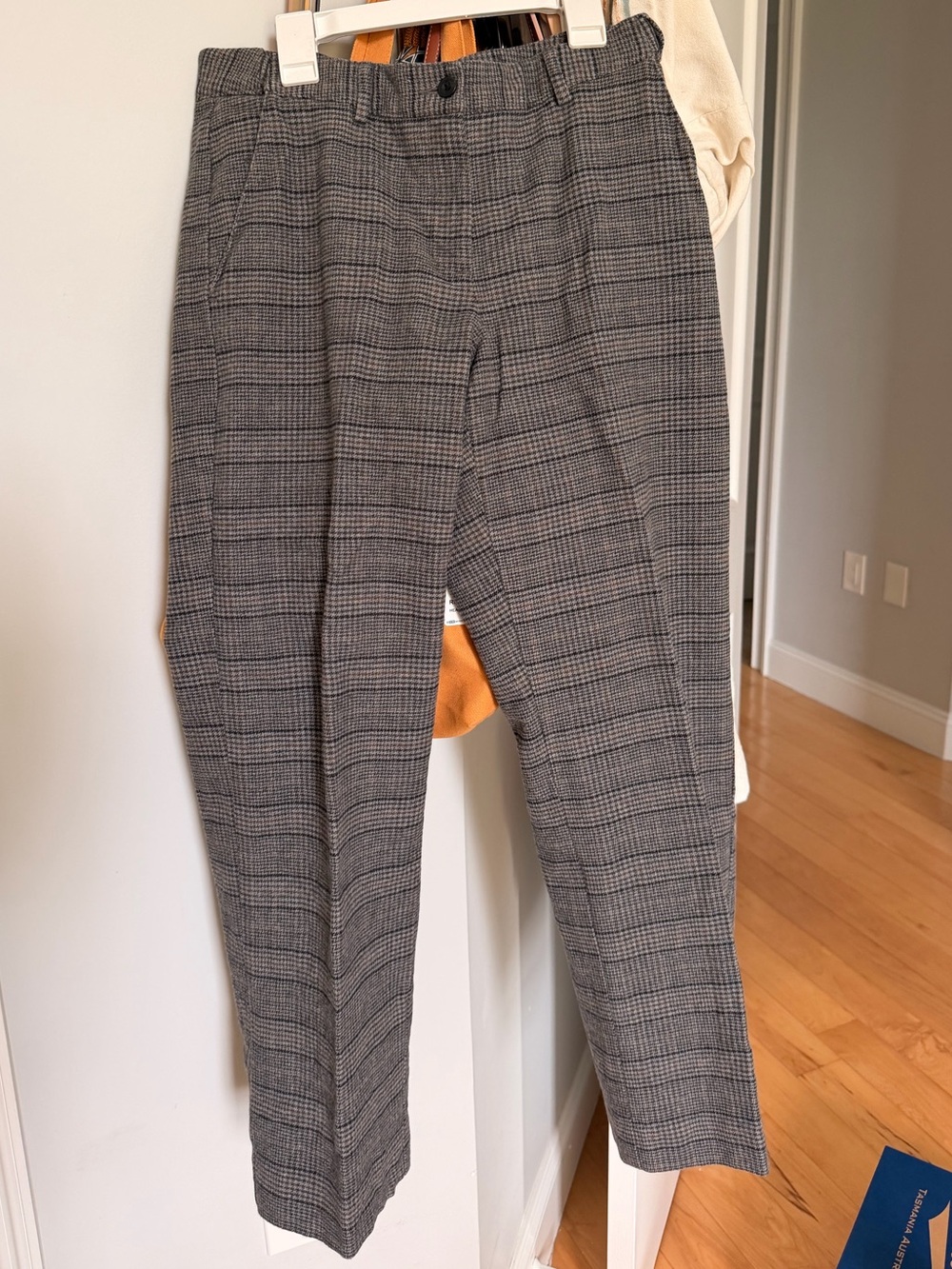 L.L. Bean women's classic fit, straight-leg petite plaid trousers size 4 petite